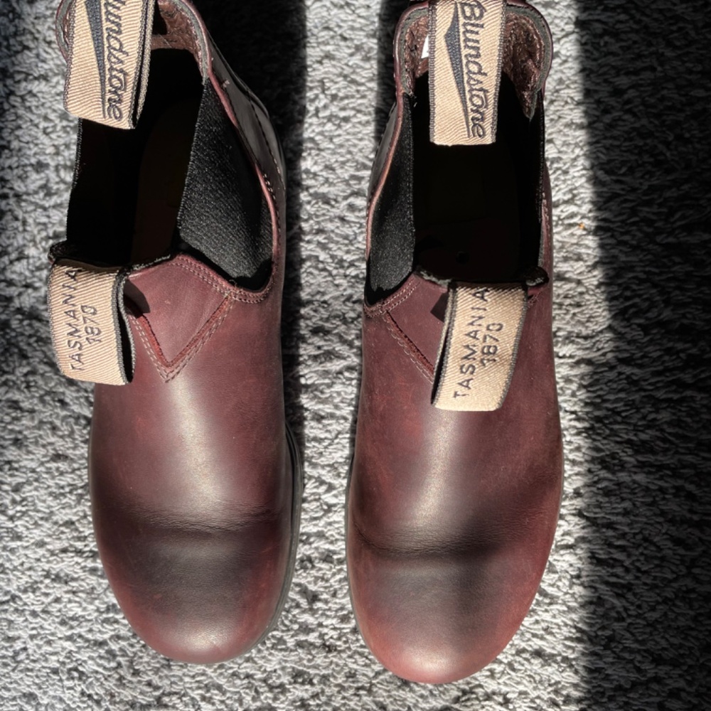 Blundstone Dark Red Ankle Boots - Picture 3 of 5